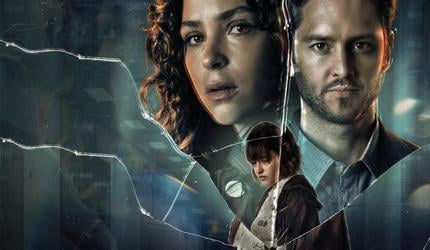 Ella Camina Sola Temporada 1